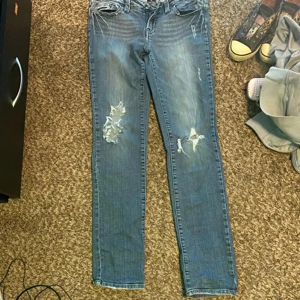 9L Refuge distressed slim leg jeans